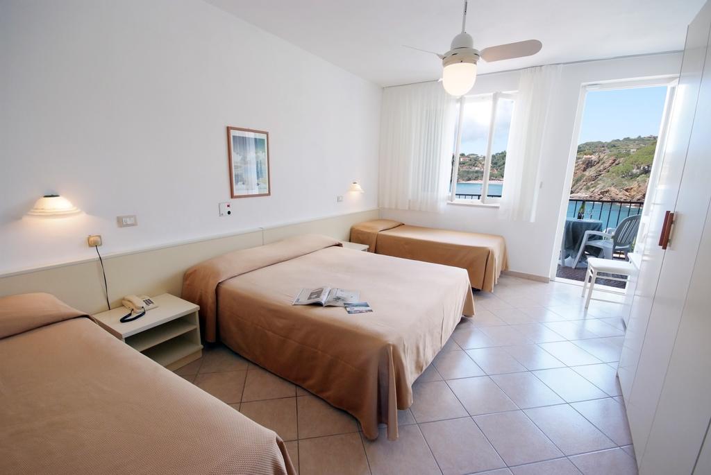 Hotel Dino Capoliveri  Extérieur photo