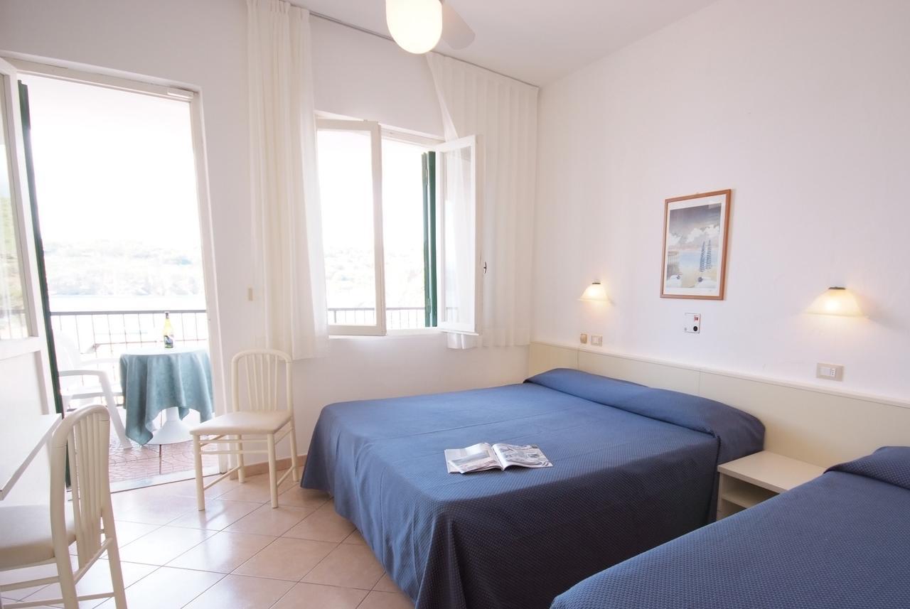Hotel Dino Capoliveri  Extérieur photo